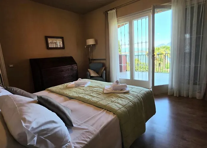 Charly バヴェーノ